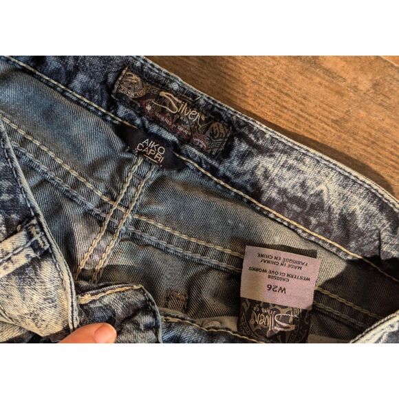 Silver Jeans Co. Aiko Capri W26 Light Wash Patterned Denim - Picture 2 of 6